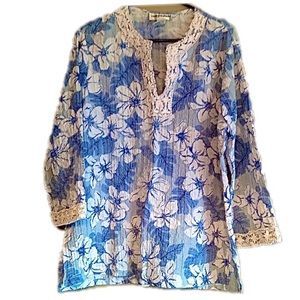 Blue and white flowered lace collar top